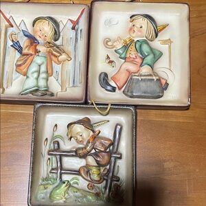 MJ Hummel. 3 plaques in mint condition